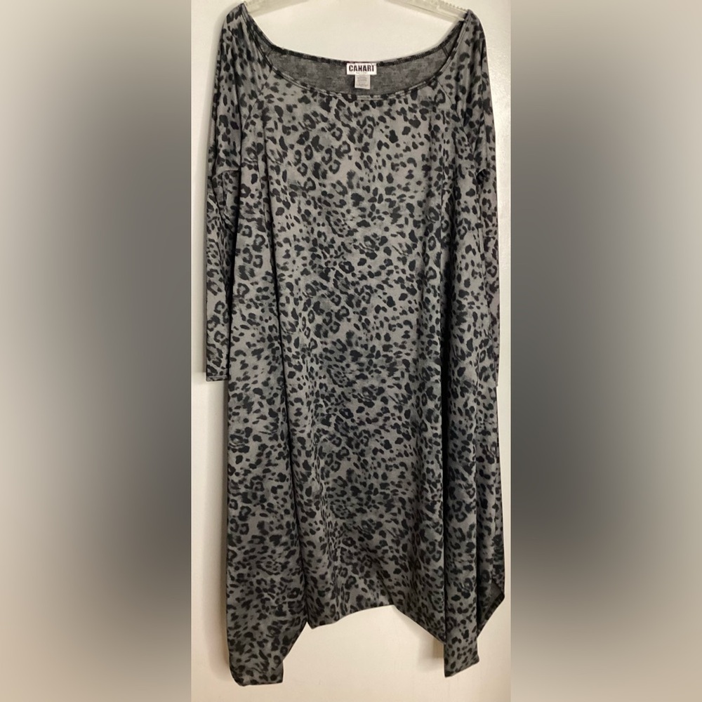 NWOT Canari Gray And Black Leopard Print Rompers 2XL & 3XL